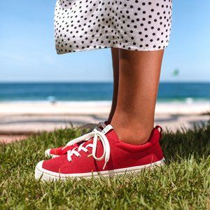 *** SOLD ***   New!! CARIUMA "Ibi" Sneakers